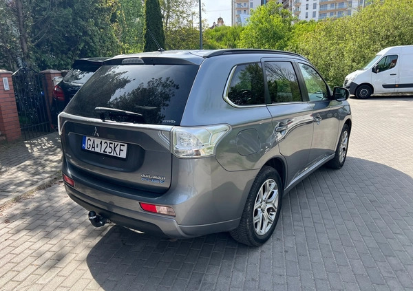 Mitsubishi Outlander cena 56900 przebieg: 259000, rok produkcji 2014 z Gdynia małe 106